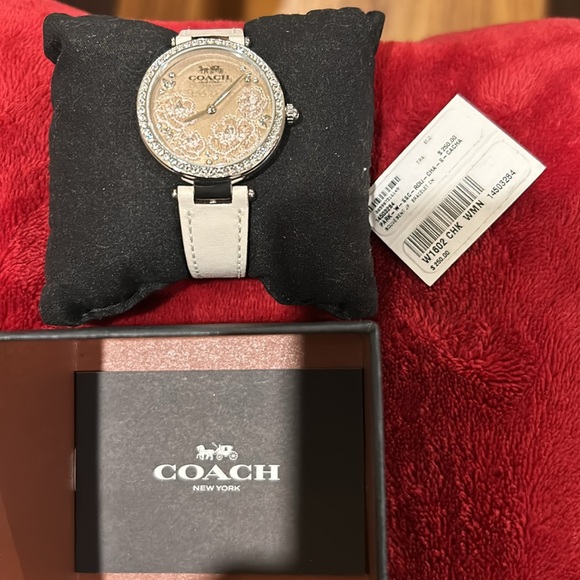 Women’s Coach Watch. Lovely and stylish watch. Can dress it up or dress down. - Picture 2 of 5